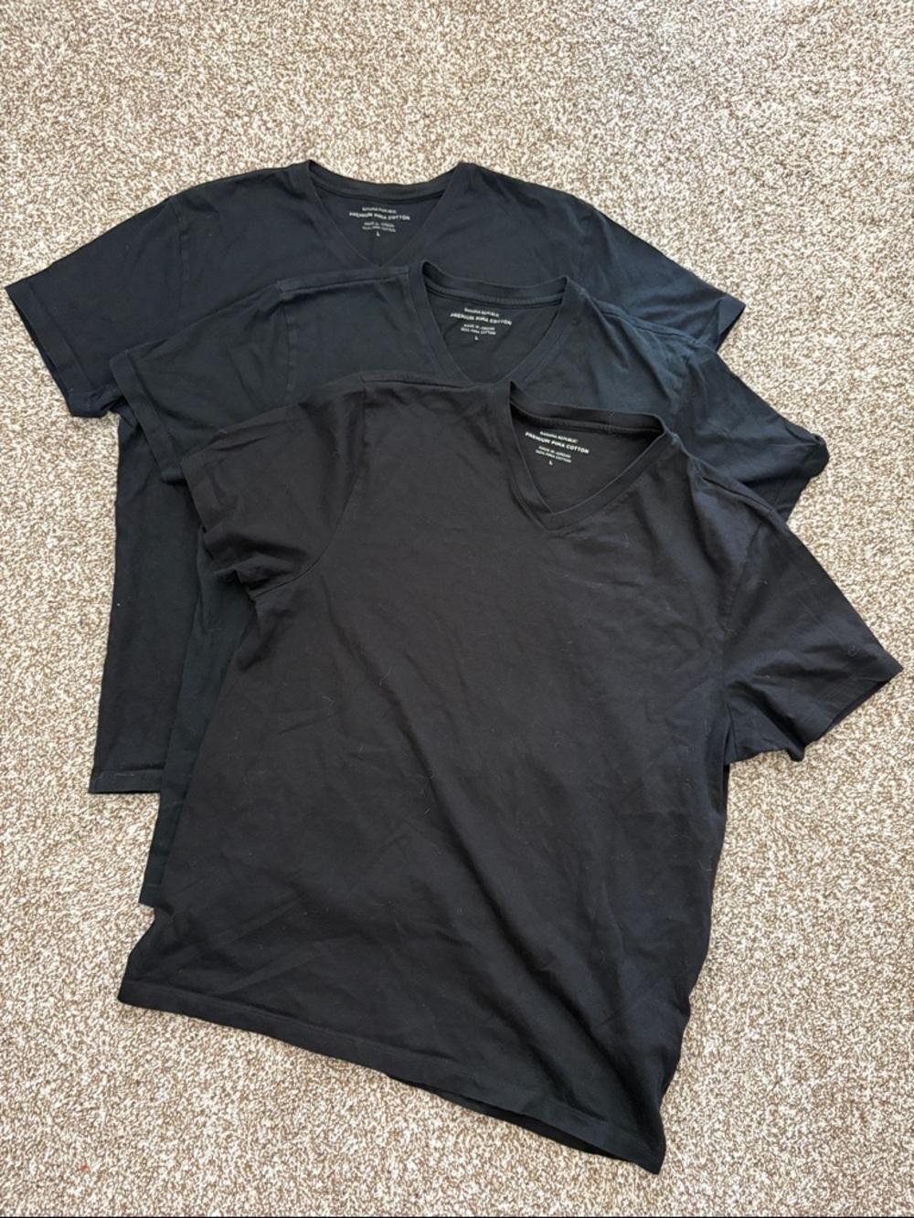 3 VNeck banana republic tshirt. Size large